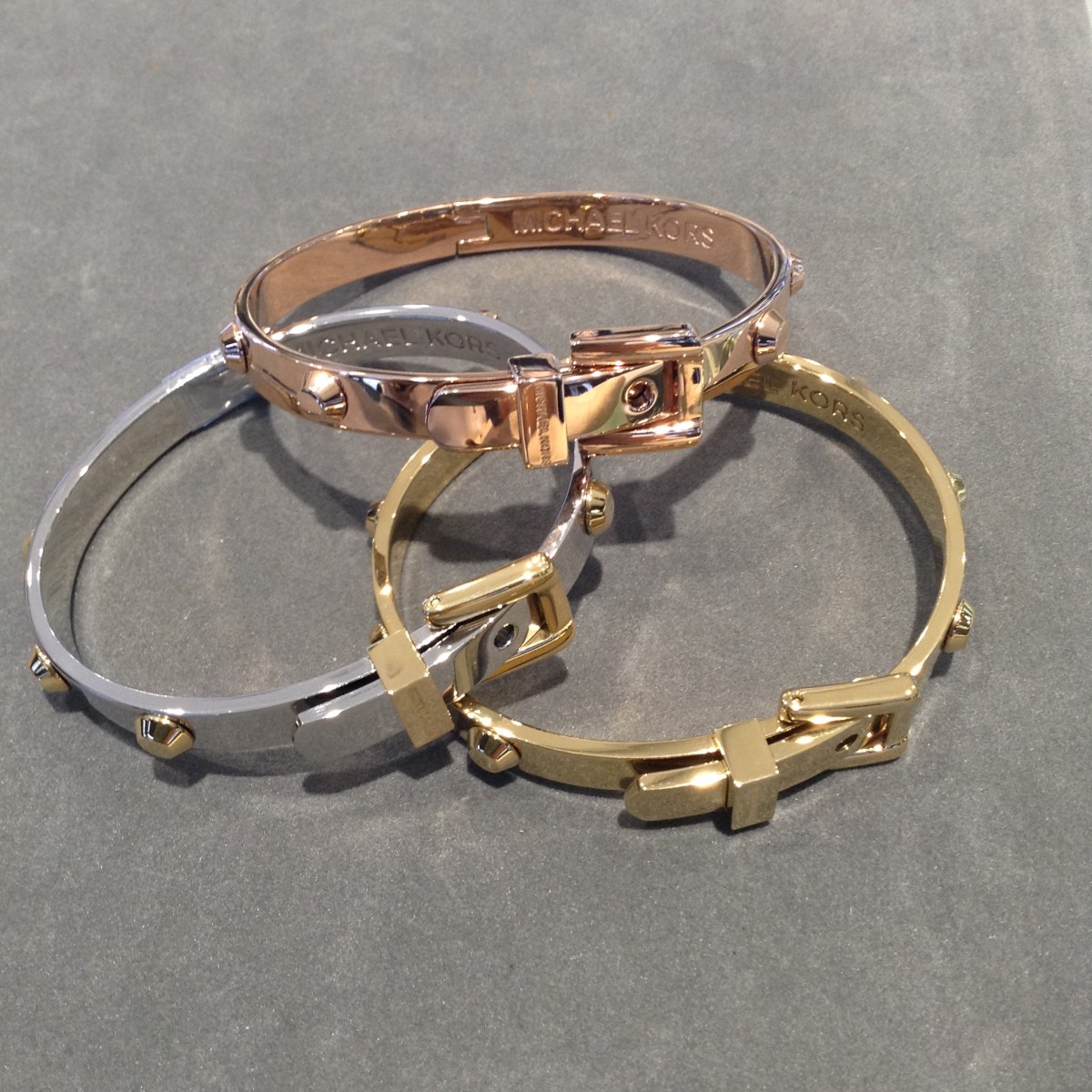 michael kors astor buckle bangle